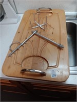 Wood meat carving tray