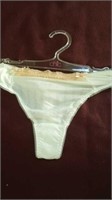 Change cream thong size S