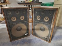 Set of 2 Wooden Pioneer Speaker CS 911A 159W 26"