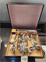 Oneida flatware, meas spoons, box