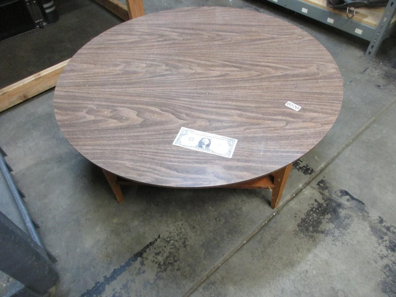 $Deal LANE VTG. Round Coffee Table 36"D x 15.25"H