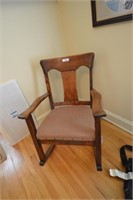 VINTAGE ROCKING CHAIR