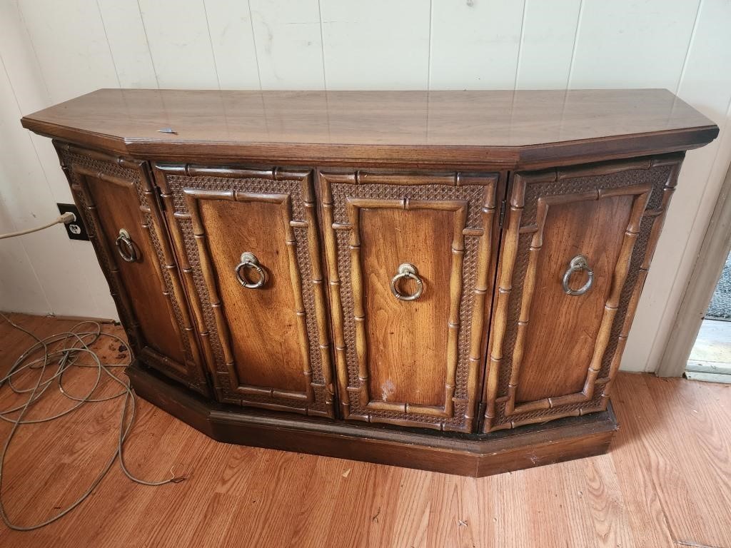 46x29x14 vtg cabinet tv stand