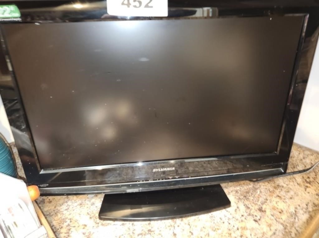 SYLVANIA 22" FLAT SCREEN TV  NO REMOTE 2009