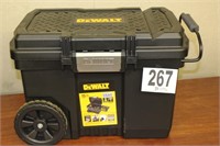 DeWalt rolling toolbox 24" x 15" x 16"