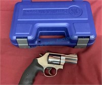 Smith & Wesson 686-6, .357 mag DA revolver