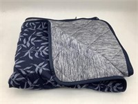 Life Comfort Reversible Cooling Throw