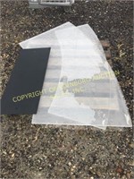 PLEXIGLASS DIVIDERS & STEEL PLATE