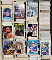 APPROX 2900 ASSORTED SPORTS TRADING CARDS