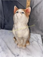 Cat statue