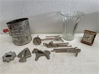 Vintage kitchen items-Seth Thomas clock