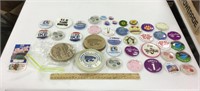Lot of advertisement pins w/ coasters