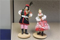 Lot of 2 Figurines