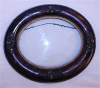 Antique oval picture frame, 14" x 12.5"