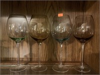 Set of 4 Wine Glasses (living room)