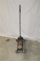 NAPA 3 Ton Floor Jack