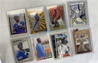 Lot of Ken Griffey Junior cards including two