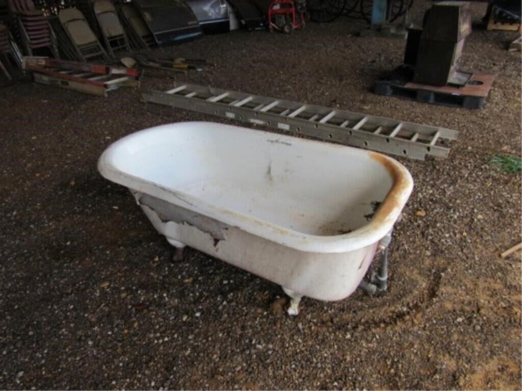 Cast Iron claw foot tub,