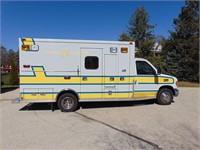 1997 Ford Super Duty E-350  Med Tech Ambulance
