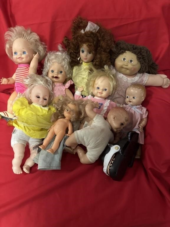 Assortment of dolls