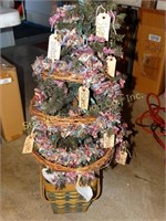 Wicker basket w/decorated tree 45"H