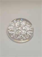 VINTAGE CLEAR GLASS SNOWFLAKE PAPERWEIGHT