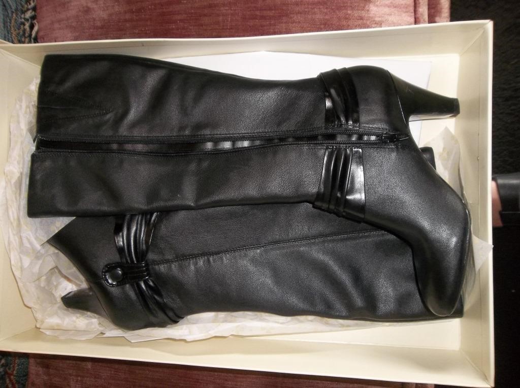 New Naturalizer Blk Boots, Sz 8