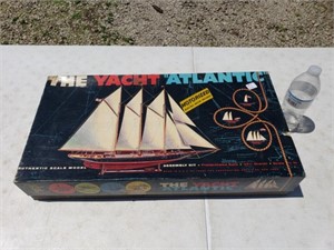 The yacht Atlantic model kit