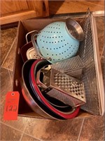 Box lot stainless bowls, colander