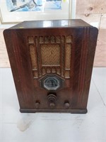 de forest crosley table top radio - untested