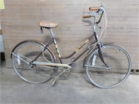 Vintage Sears Free Spirit ladies 3 speed bicycle