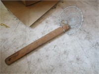 Bid X 16:Long Handle Round Tin Strainer