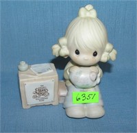 Vintage Precious Moments figurines