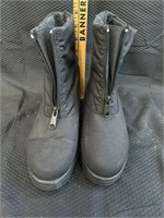 Womans Size 7.5 Winter Boots