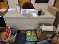 Teachers Desk 30"×30"×60" (2) & Student Desks