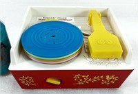 Tourne-disque FISHER PRICE et disques, fonctionnel