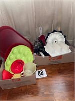 Assortment of Kitchen Plastic Goods