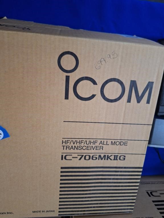 ICOM HF/VHF/UHF ALL MODE TRANSCEIVER