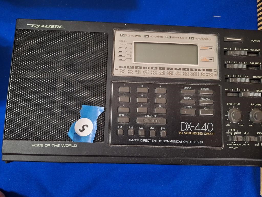 REALISTIC DX-440 AM/FM DIRECT ENTRY RECEIVER