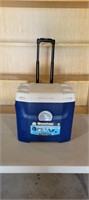 IGLOO 28 QUART ROLLER COOLER