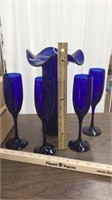 Cobalt ruffles top vase & 4 champagne flutes