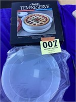 Tempreserve  with Pyrex pie plate and pie server