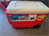 38 Quart Igloo Wheelie Cool Rolling Cooler