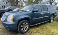 '07 GMC Yukon Denali,Title *DVD remote in office