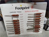 17 footprint carving tools