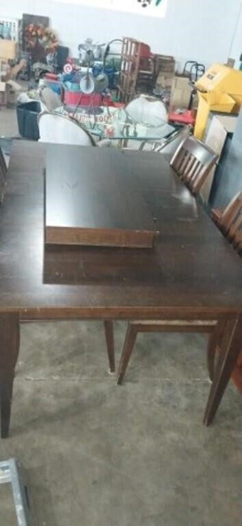 Ethan allen dinning table with 4 chairs  72x 42 x