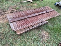 APPROX 3'X7' GRATING