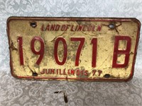 Vintage Illinois license plate 1977