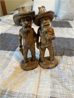 2 cowboy figurines