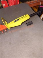 RYOBI 18" hedge trimmer attachment